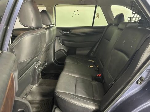 Used 2017 Subaru Outback 2.5i Limited AWD/4WD image 9