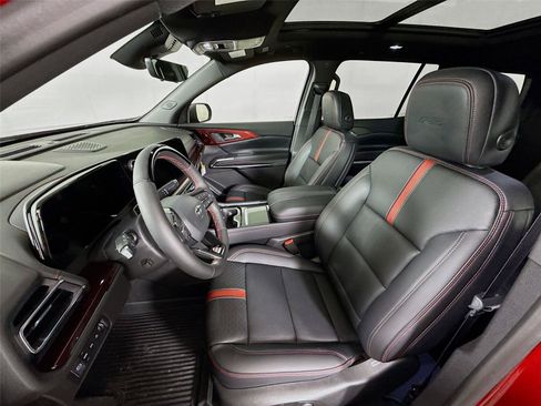 New 2026 Chevrolet Traverse RS w/ LPO, Floor Liner Package AWD/4WD image 16