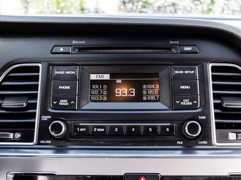 Used 2017 Hyundai Sonata SE image 23