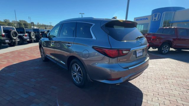 Used 2020 INFINITI QX60 Luxe w/ Essential Package FWD image 9