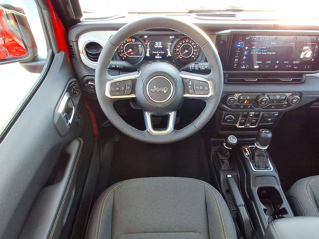 Used 2026 Jeep Wrangler Unlimited Sahara AWD/4WD image 27