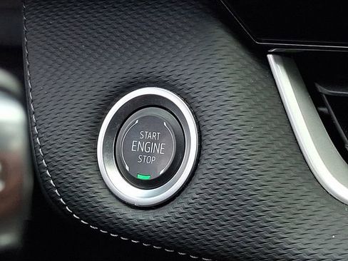 Used 2025 Chevrolet Equinox LT FWD image 16