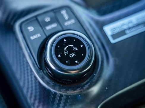 Used 2024 Nissan GT-R AWD/4WD image 31