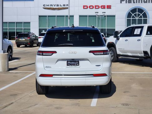 New 2026 Jeep Grand Cherokee L Summit image 11