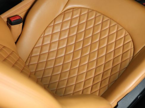 Used 2021 Ferrari F8 Tributo image 22