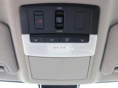 Used 2020 Nissan Altima 2.5 SL FWD image 21