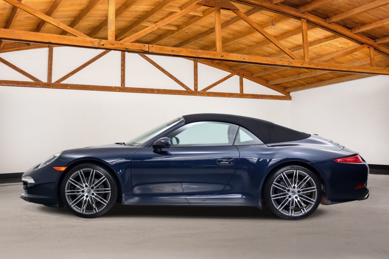 Used 2015 Porsche 911 Carrera image 3