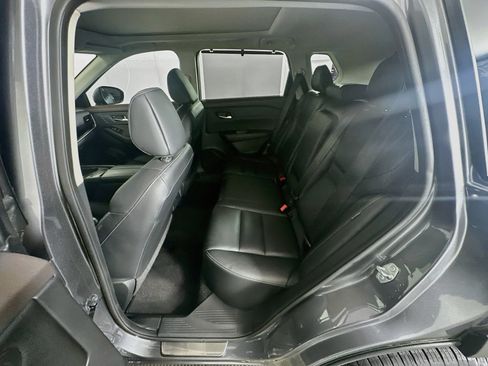 Used 2023 Nissan Rogue SL w/ SL Premium Package FWD image 28