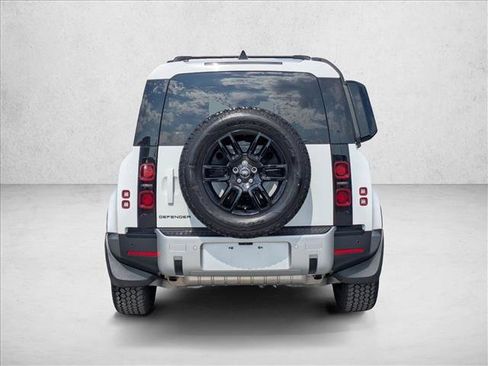 Used 2025 Land Rover Defender 110 S AWD/4WD image 7