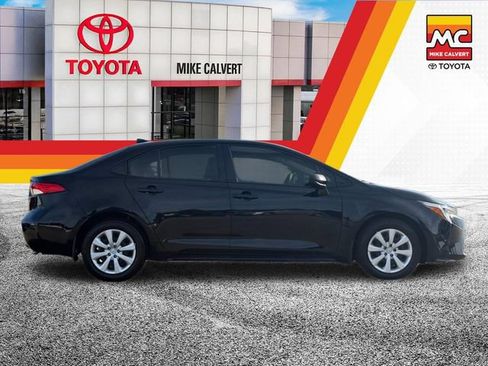 Used 2024 Toyota Corolla LE FWD image 6