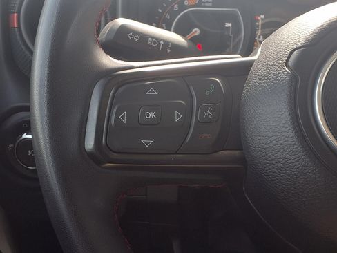 Used 2024 Jeep Wrangler Unlimited Rubicon AWD/4WD image 15