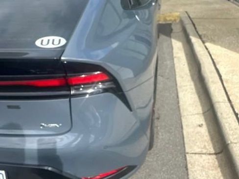 Used 2025 Toyota Prius XLE FWD image 10