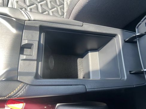 Certified 2025 Nissan Kicks SV AWD/4WD image 26