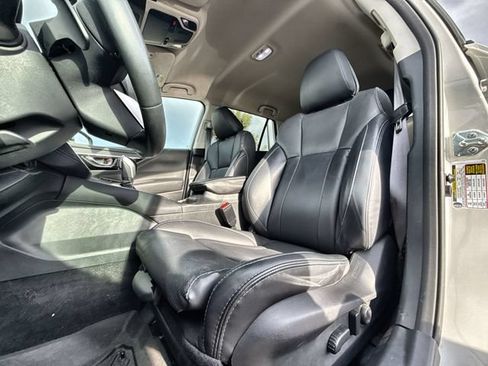 Certified 2023 Subaru Outback Limited AWD/4WD image 11