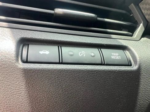 Used 2019 Nissan Altima 2.5 SR w/ SR Premium Package FWD image 12