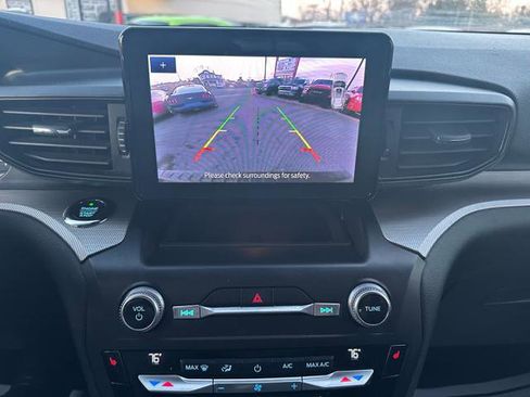 Used 2020 Ford Explorer XLT w/ Comfort Package image 24