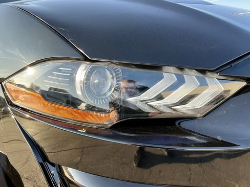 Used 2018 Ford Mustang GT w/ Black Accent Pkg image 10