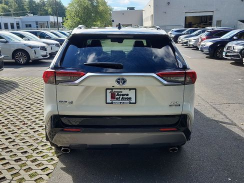 Used 2019 Toyota RAV4 XSE image 6