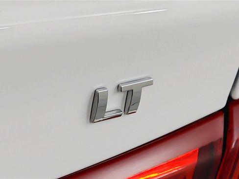 Used 2024 Chevrolet Malibu LT image 17