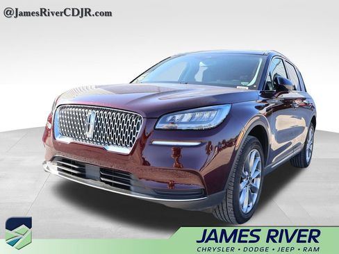 Used 2021 Lincoln Corsair AWD w/ Premium Package image 2