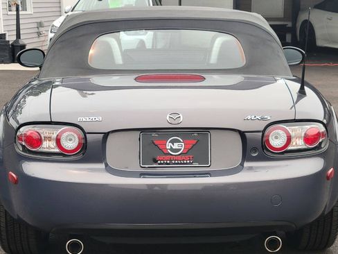 Used 2007 MAZDA MX-5 Miata Sport RWD image 13