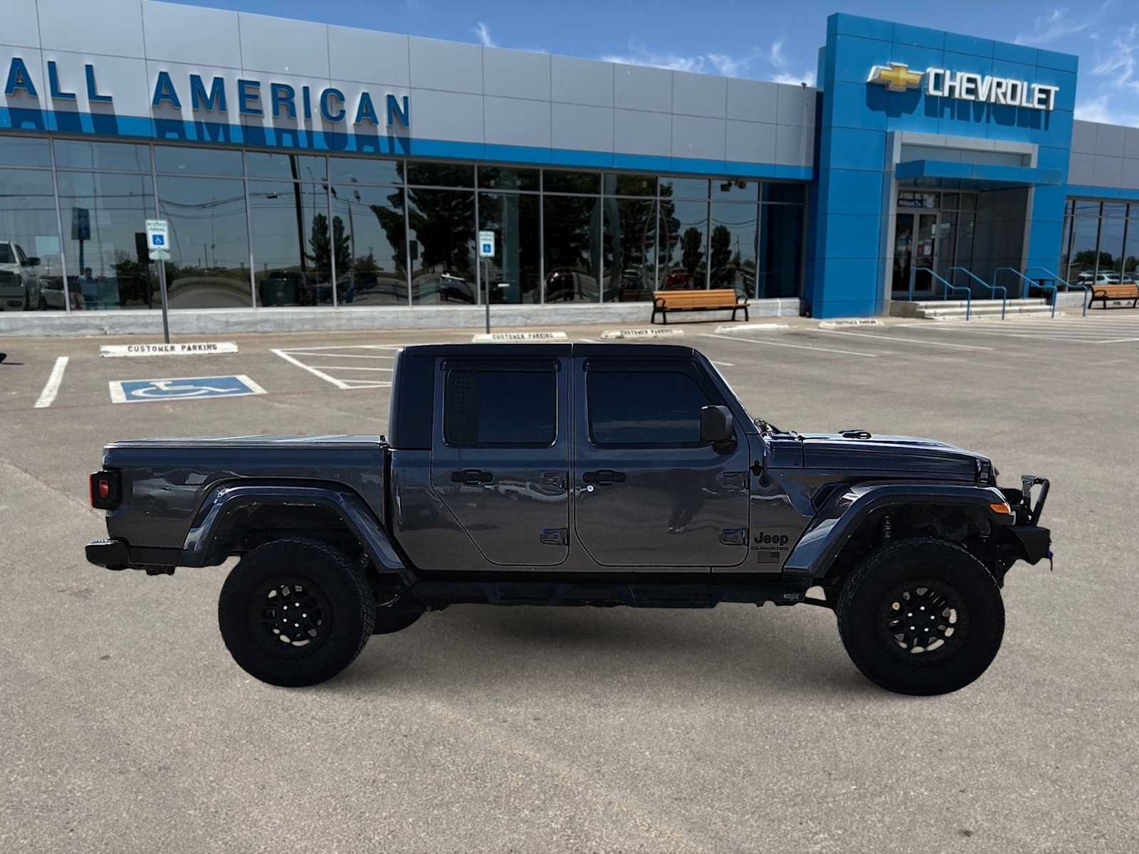 Used 2021 Jeep Gladiator Sport AWD/4WD image 9