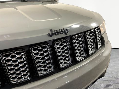 Used 2019 Jeep Grand Cherokee Altitude AWD/4WD image 33