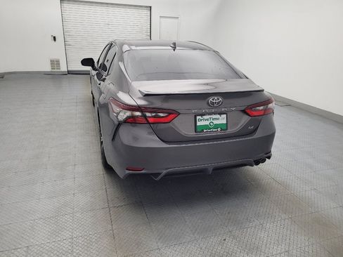 Used 2022 Toyota Camry SE w/ Convenience Package image 6