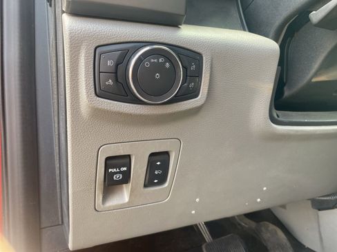 Used 2019 Ford F150 XLT w/ Equipment Group 302A Luxury AWD/4WD image 11