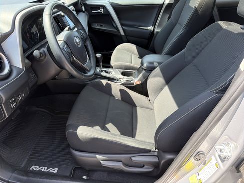 Used 2017 Toyota RAV4 XLE FWD image 25