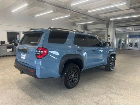 Used 2026 Toyota 4Runner SR5 AWD/4WD image 5
