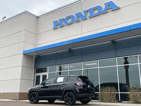 Used 2020 Jeep Compass Latitude FWD image 18