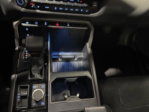 Used 2024 Toyota Tundra Limited image 27