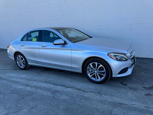 Used 2015 Mercedes-Benz C 300 4MATIC Sedan image 4