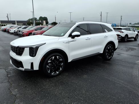 Used 2024 Kia Sorento SX FWD image 3
