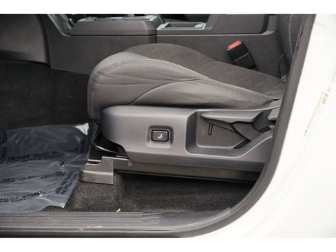 Used 2024 Toyota Tacoma SR image 18