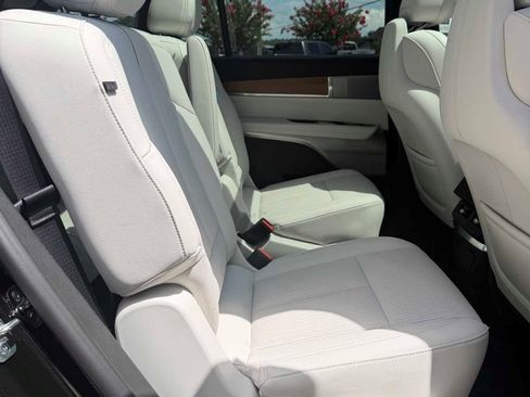 Used 2026 Cadillac Vistiq Sport w/ LPO, Floor Liner Package AWD/4WD image 29