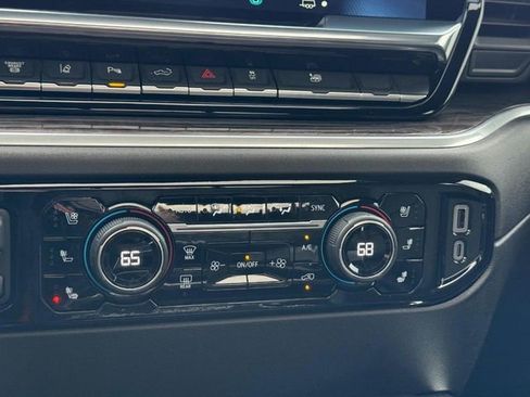 Used 2025 Chevrolet Silverado 2500 LTZ w/ LTZ Premium Package image 20