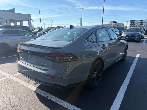 Used 2023 Honda Accord Sport image 3