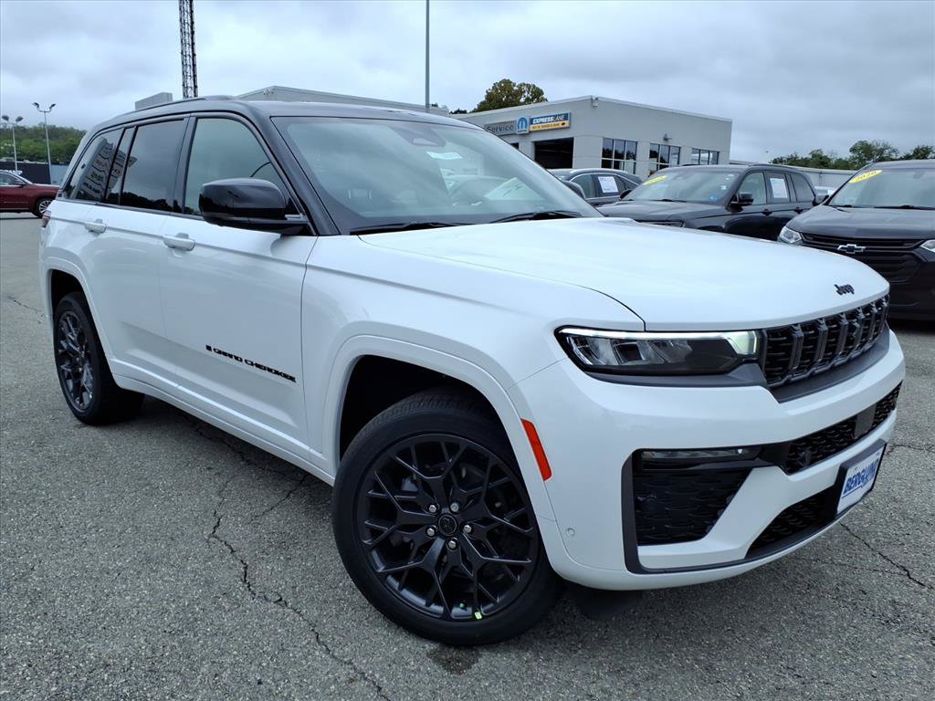 New 2027 Jeep Grand Cherokee Summit AWD/4WD image 2
