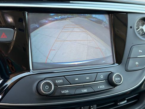Used 2020 Buick Envision Essence AWD/4WD image 11