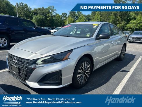 Used 2024 Nissan Altima 2.5 SV AWD/4WD image 1
