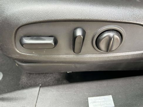 Used 2022 Chevrolet TrailBlazer LT FWD image 22