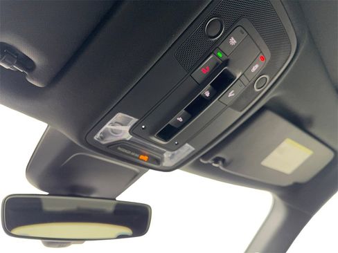 Used 2025 Audi Q3 2.0T Premium image 74