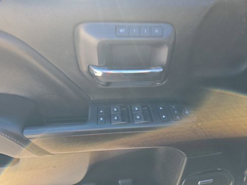 Used 2018 GMC Sierra 2500 Denali image 23