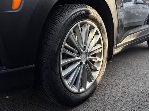 Used 2019 Hyundai Kona SEL image 12