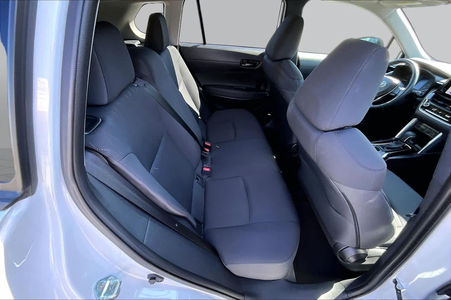 Used 2024 Toyota Corolla Cross LE FWD image 18