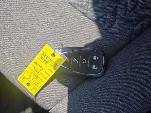 Used 2023 Chevrolet Equinox LT AWD/4WD image 8