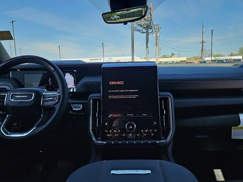 New 2026 GMC Yukon Denali w/ Denali Reserve Package image 10
