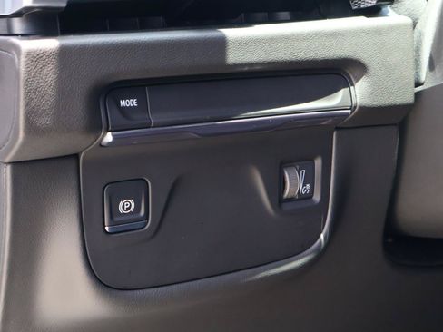 Used 2026 Cadillac Escalade ESV 2WD w/ LPO, Floor Liner Package image 31